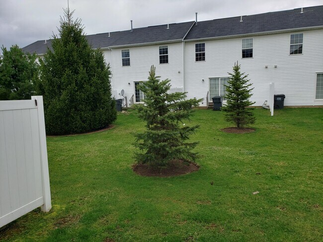 Building Photo - 6108 Georges Park Dr