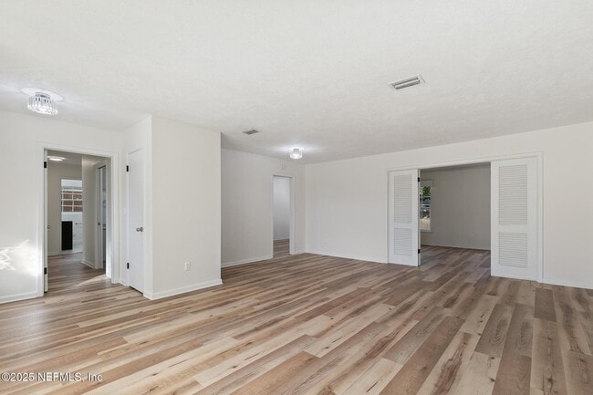 Building Photo - 4103 San Remo Dr