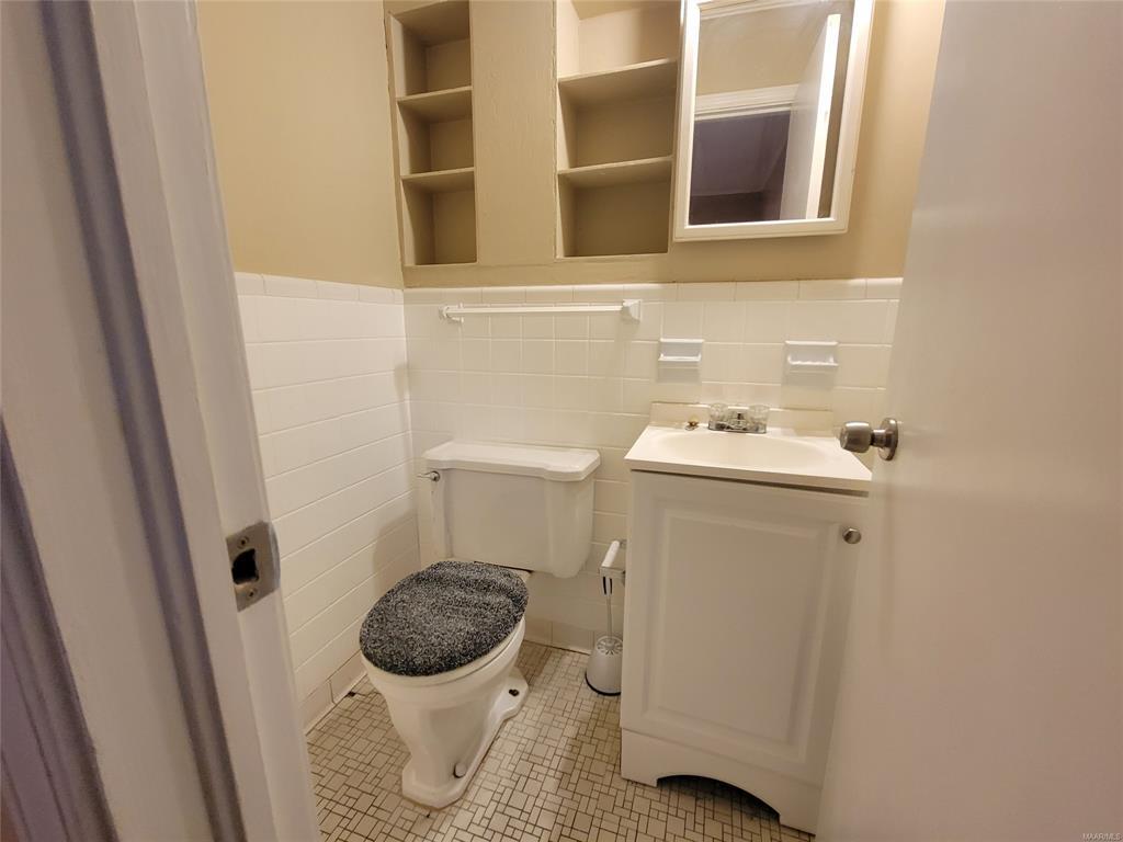 Building Photo - 1135 Lombard Dr