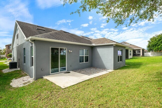 Building Photo - 4 bedroom in Apopka available now!