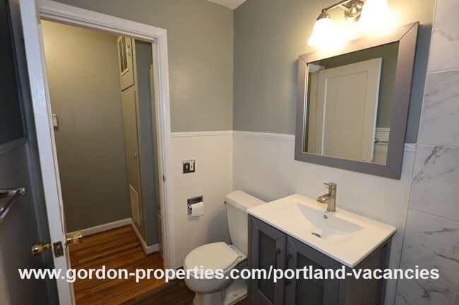 Building Photo - SE Flavel St - Woodstock 3 bedroom home with single car garage