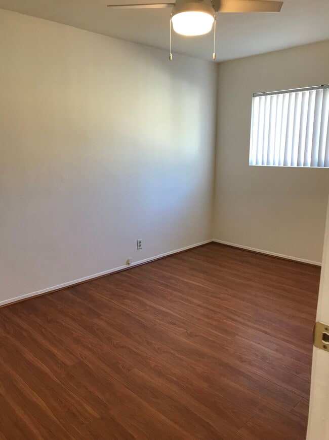 Bedroom 2 - 319 Mariposa Ave