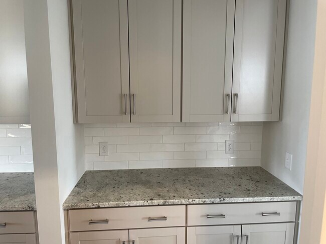 Building Photo - 489 Spring Hollow Dr