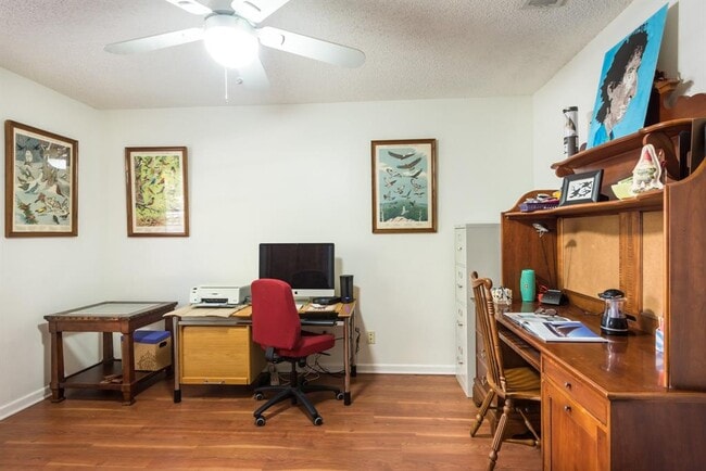 Building Photo - 2402 Rock Terrace Cir