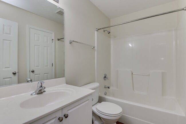 Building Photo - 1609 Bradley Way