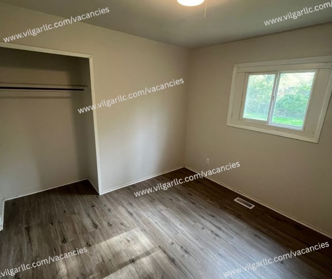 Building Photo - 3 Bedrooms | 1 Bathroom – Single-Family Ho...