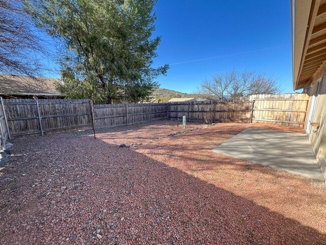 Building Photo - DUPLEX APARTMENT - RIMROCK/LAKE MONTEZUMA