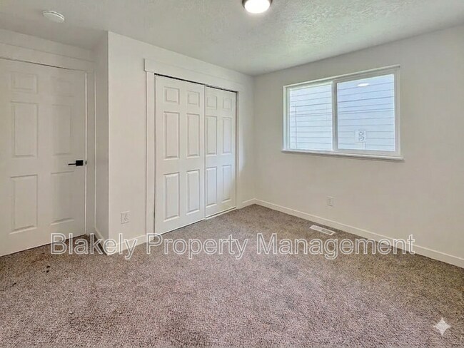 Building Photo - 1243 S Security Ln