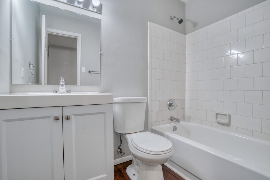 Building Photo - 6533 Woodgreen Cir