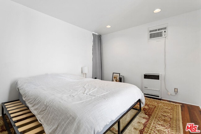 Building Photo - 24 Westminster Ave