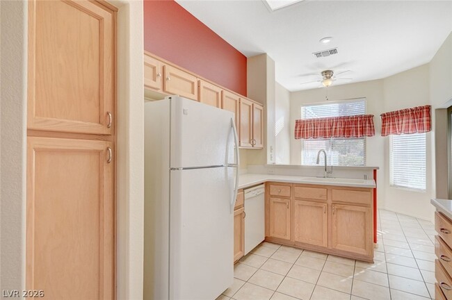 Building Photo - 9356 Villa Ridge Dr