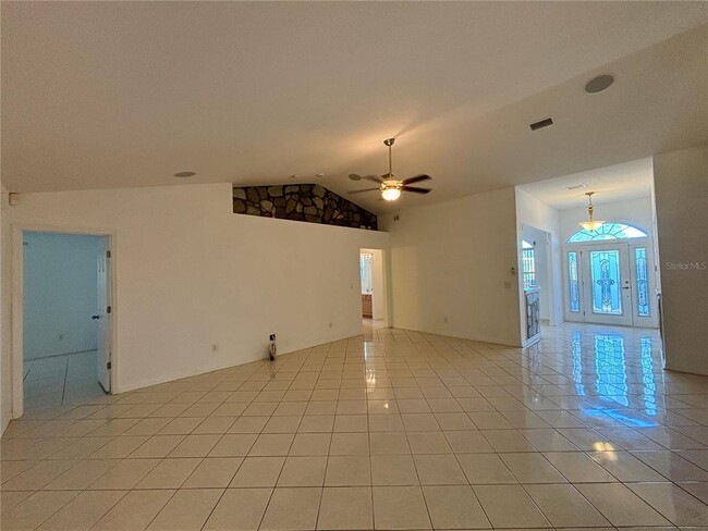 Building Photo - 4 Bud Hollow Dr
