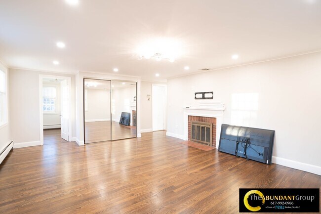 Building Photo - 40 Puddingstone Ln