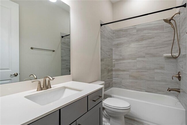 Building Photo - 3430 Steinbeck St