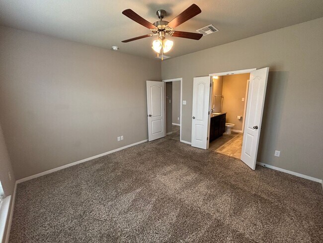 Building Photo - 7717 Hickman St