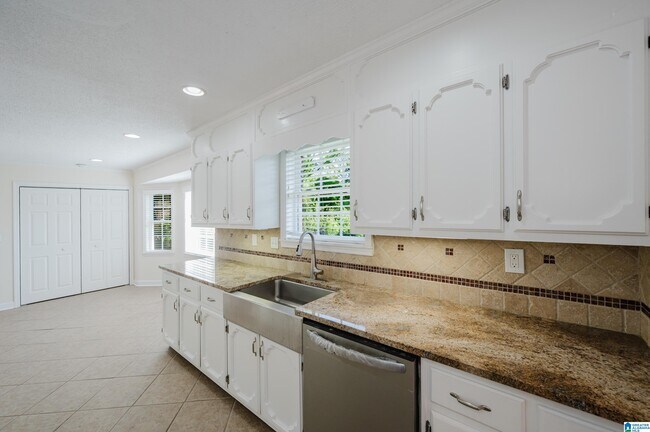 Building Photo - 1828 Jacobs Ln