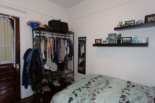 Building Photo - 870 W Buckingham Pl