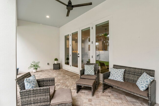 Building Photo - 3314 W Villa Rosa St