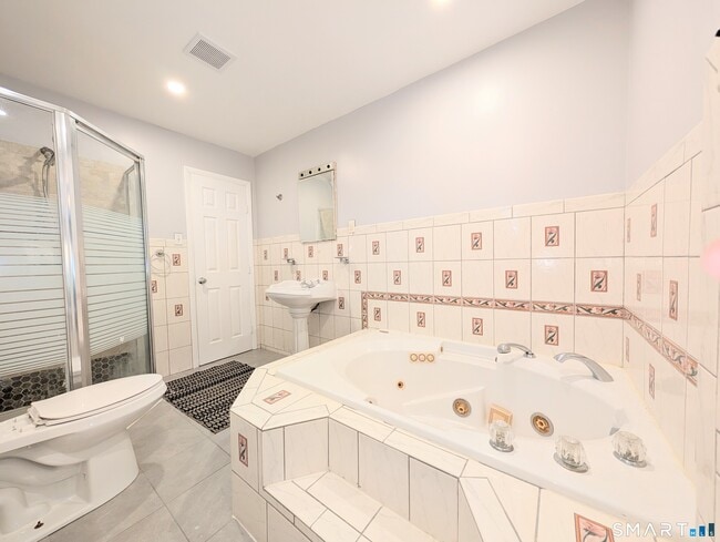 Building Photo - 139 Little Deer Rd