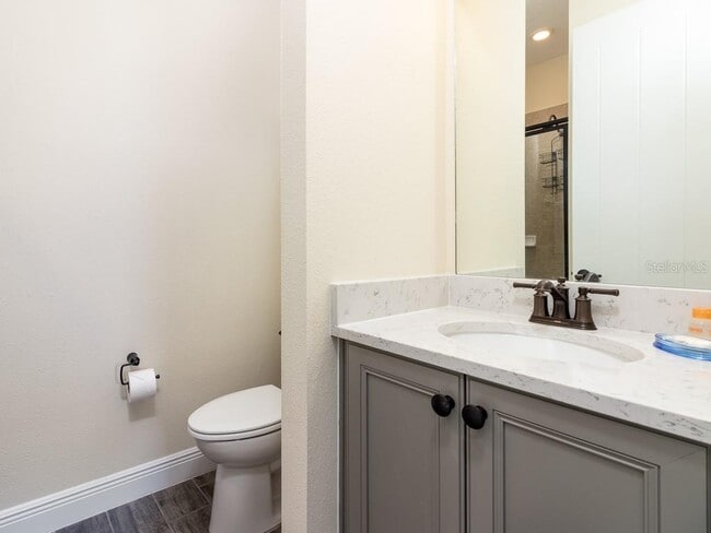 Building Photo - 3016 Parrot Head Pl