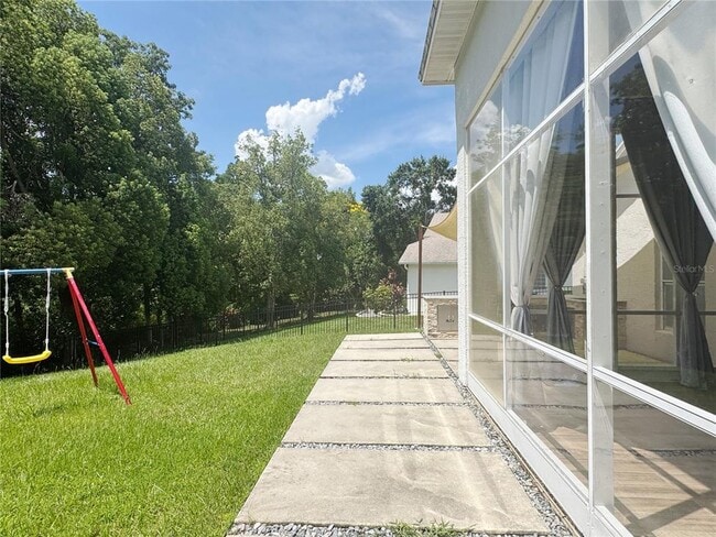 Building Photo - 824 Palm Cove Dr