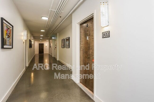 Building Photo - 265 18th St NW