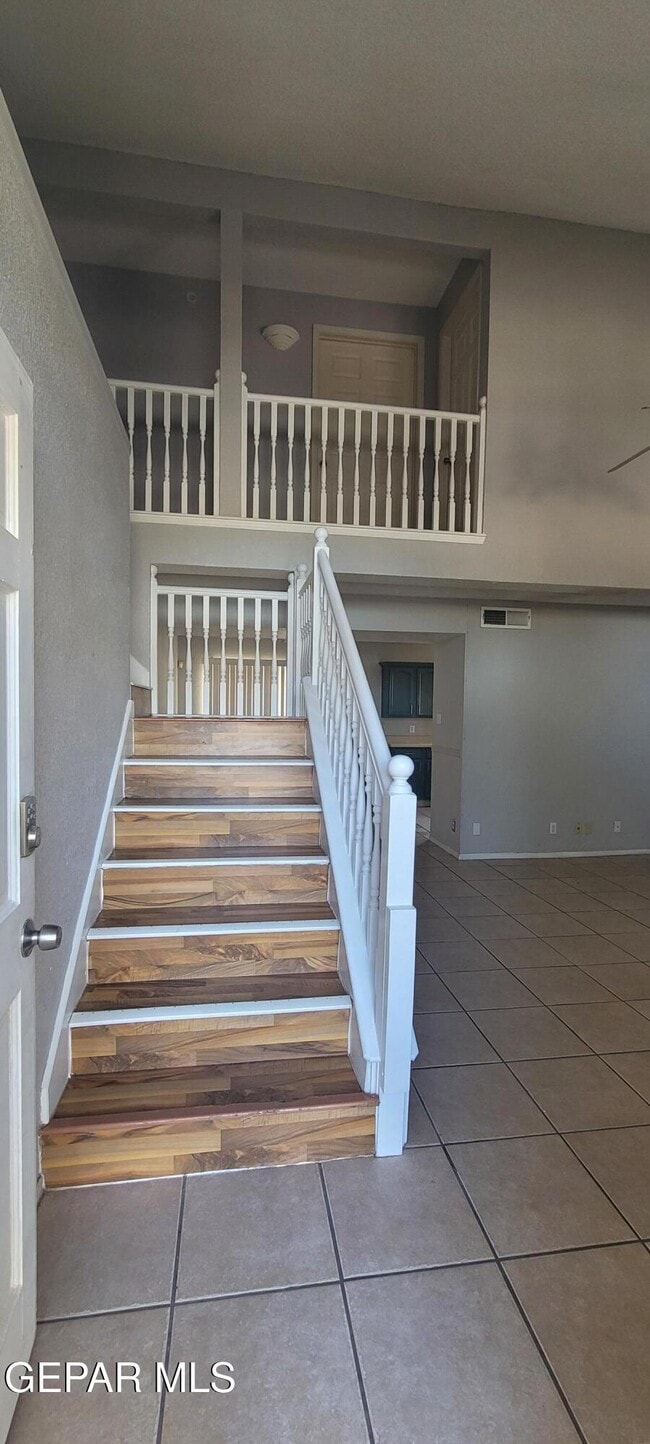 Building Photo - 11855 Stone Castle Dr