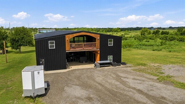 Building Photo - 1701 Co Rd 466