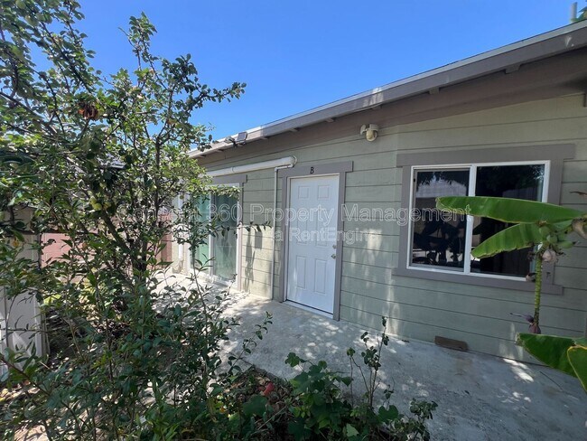 Building Photo - 144 Primrose Ave