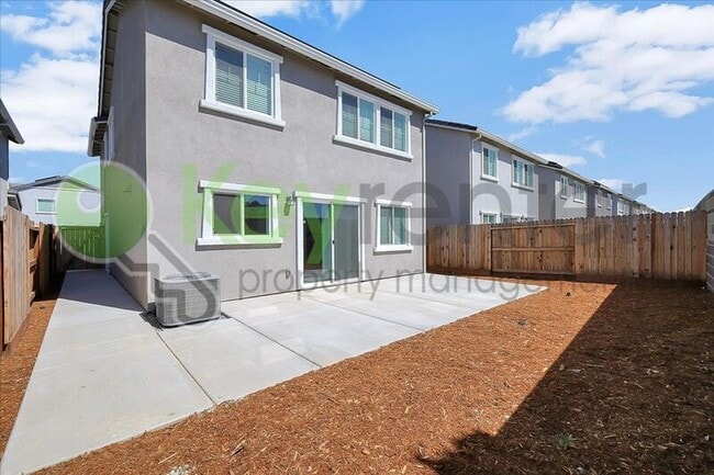 Building Photo - 2129 Shady Tree Cir
