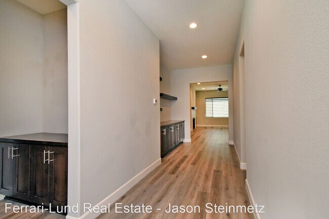 Building Photo - 3 br, 3 bath House - 280 Starboard