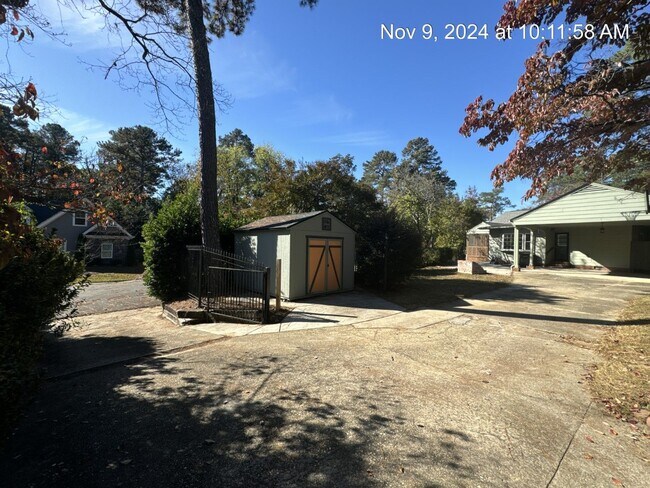 Building Photo - 1429 Pine Valley Loop