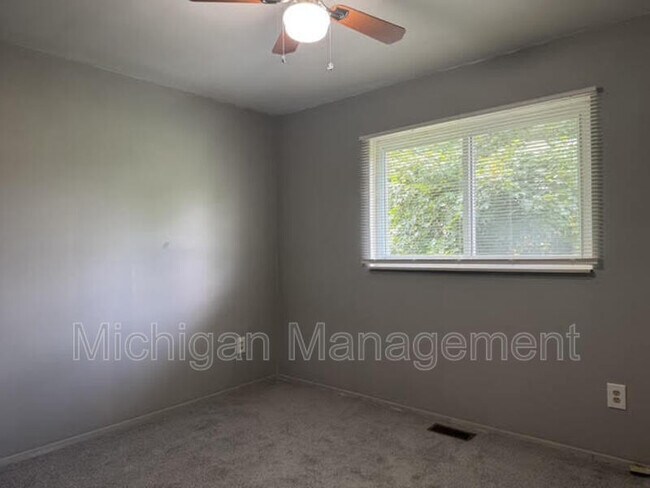 Building Photo - 45299 Indian Creek Dr