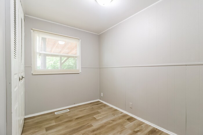 Building Photo - 6917 Sayler Ave