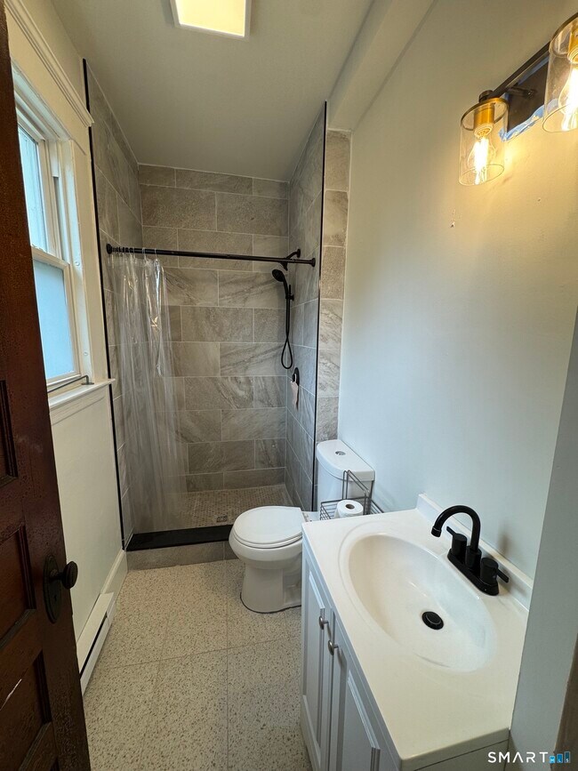 Building Photo - 38 Brownell St
