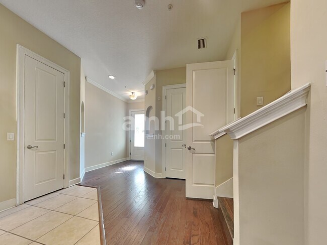 Building Photo - 11514 Bellamar Street