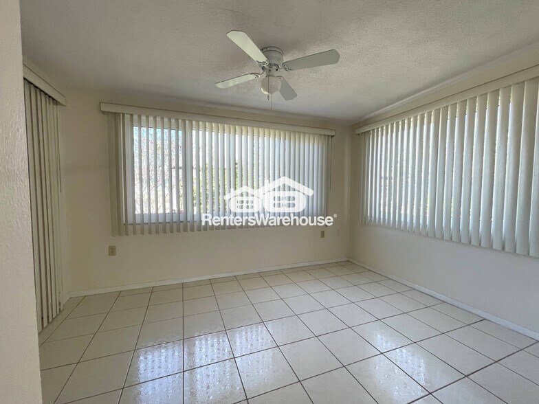 Building Photo - 3137 Coldwell Dr