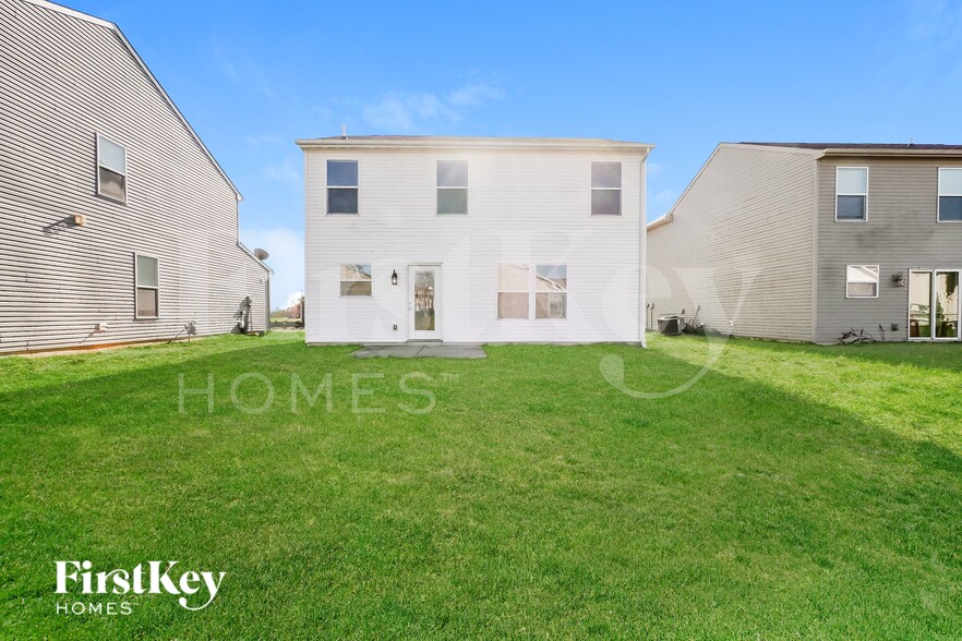 Building Photo - 8128 Wildwood Farms Dr