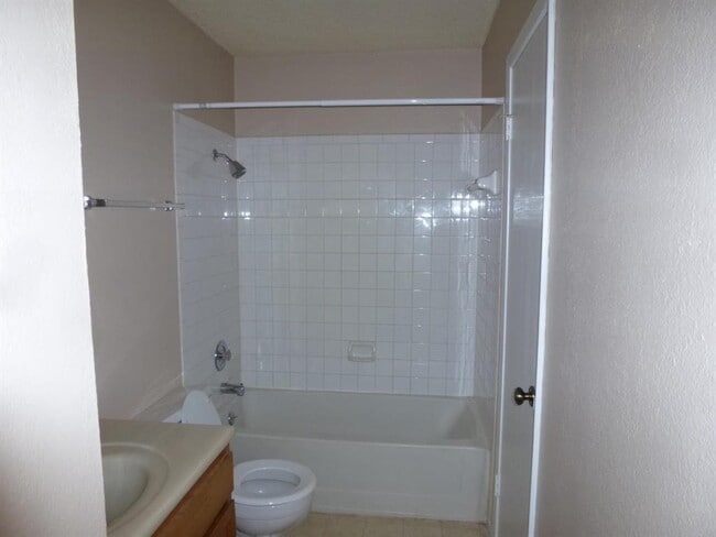 Building Photo - 501 Burlwood Ct