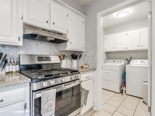 Building Photo - 4124 Overland Dr