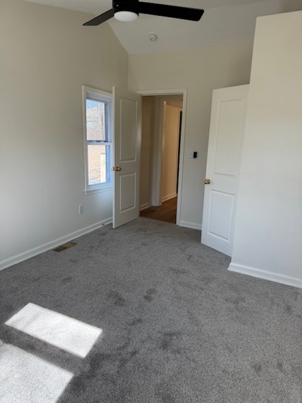 Building Photo - 110 Ridgeway St