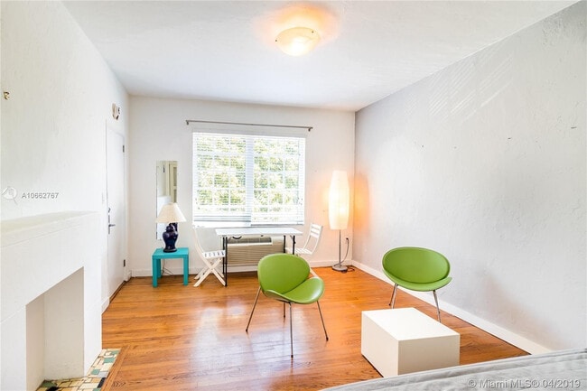 Building Photo - 741 15th St