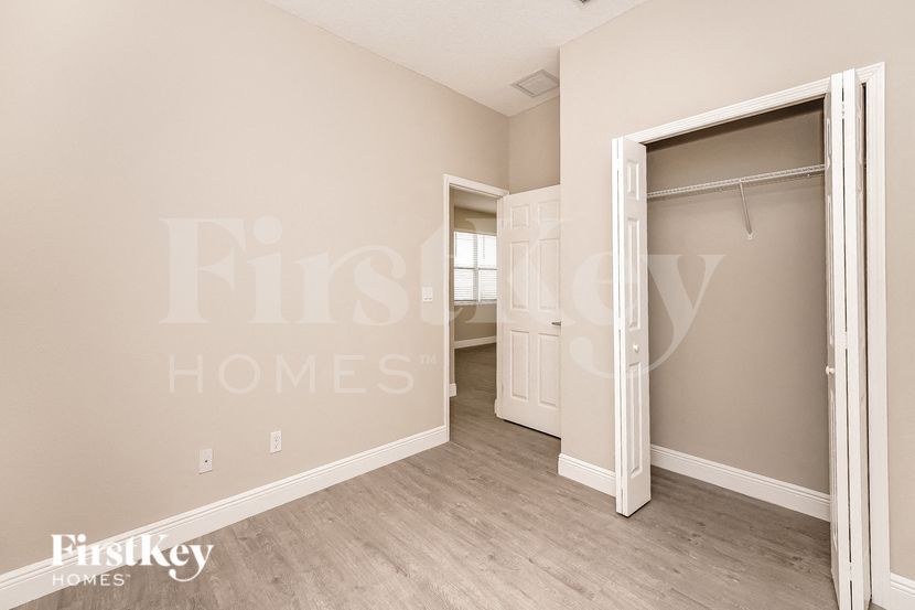 Building Photo - 674 Tobias St