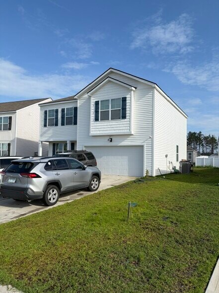 Building Photo - 228 Sanctuary Dr