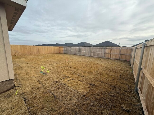 Building Photo - 275 Waterloo Dr