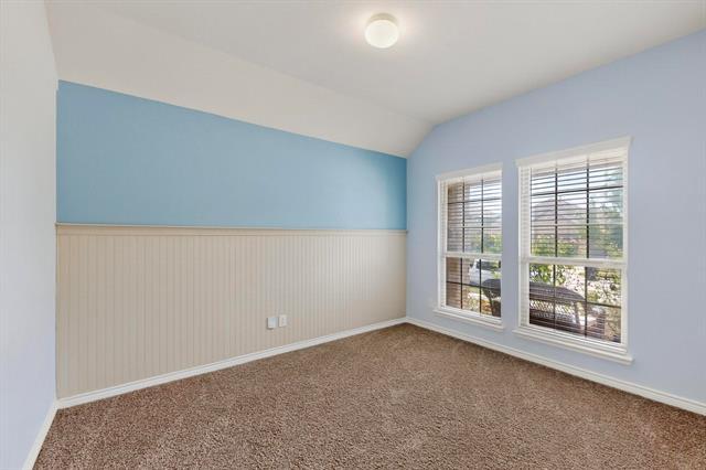 Building Photo - 222 Red Oak Dr