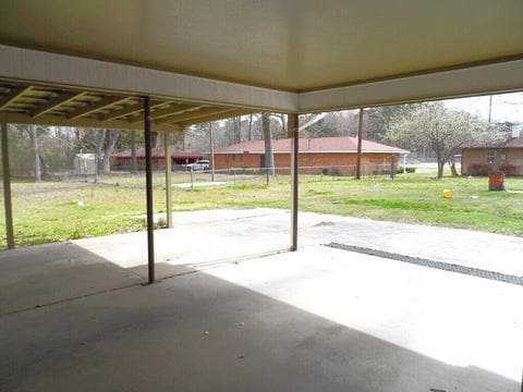 Building Photo - 618 Robinson Dr