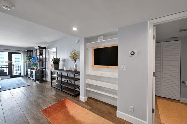 Building Photo - 5000 N Ocean Blvd