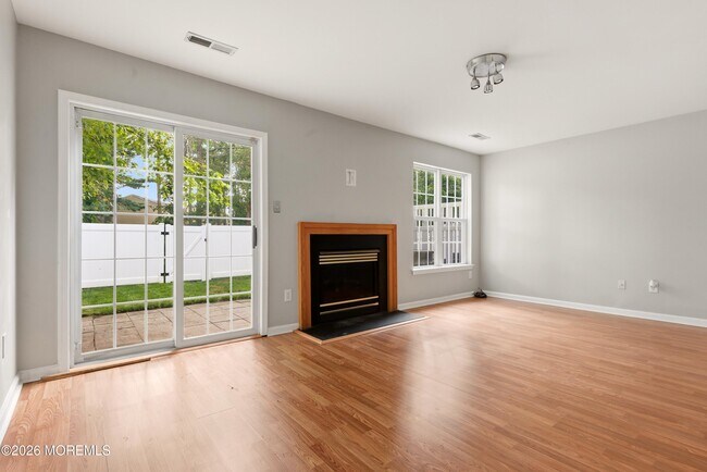 Building Photo - 5 Alexandra Ct