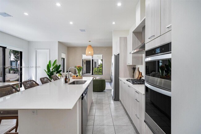 Building Photo - 4408 NW 80th Ave